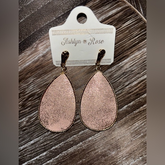 Ashlyn Rose Teardrop Earrings • Rose Gold Textured Statement Jewelry • NEW - Picture 2 of 3